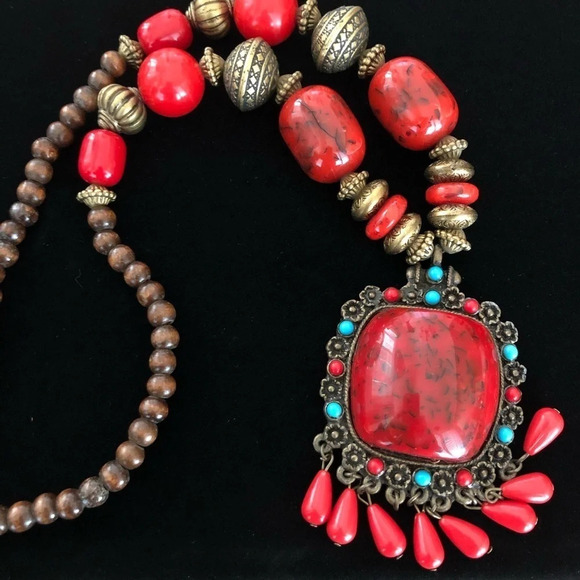 Red Faux Stone Wooden Bead Gold Statement Necklace Boho Tribal Missing Stone 22” - Picture 3 of 3